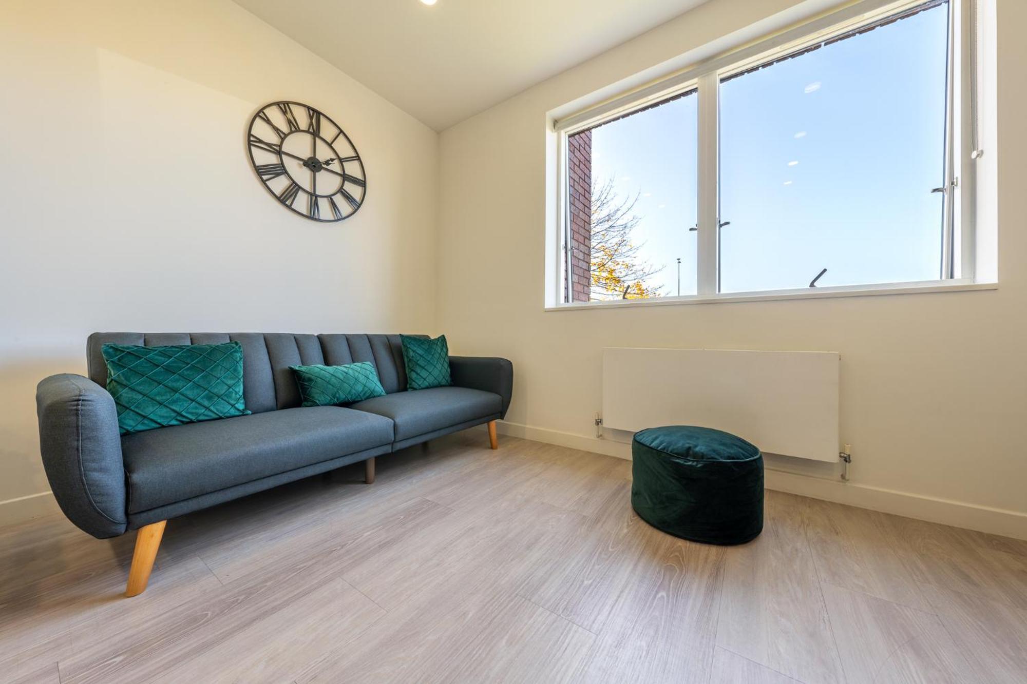 Luxury 1 Bedroom Serviced Apartment With Roof Terrace & Gym Stevenage Exteriör bild