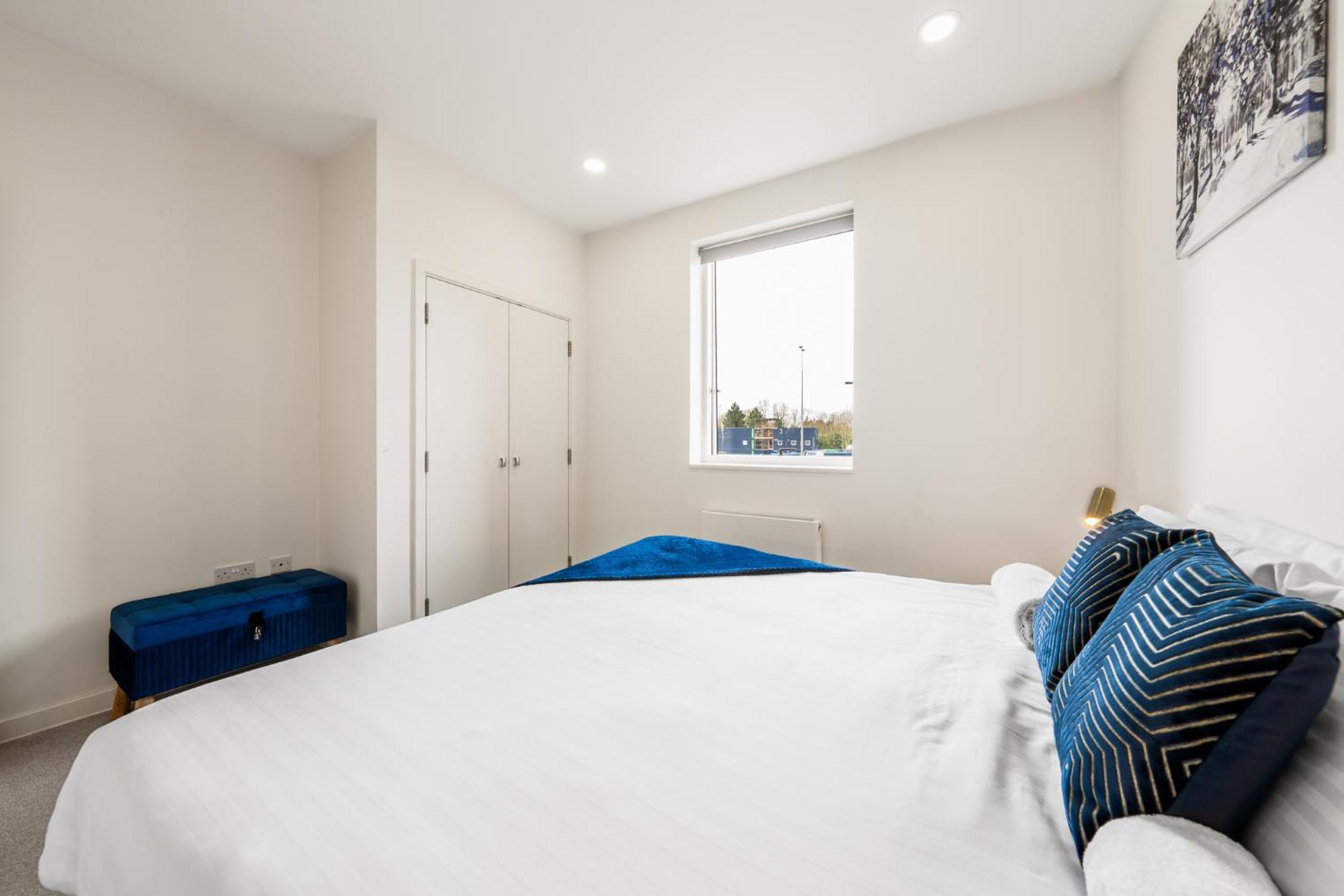 Luxury 1 Bedroom Serviced Apartment With Roof Terrace & Gym Stevenage Exteriör bild