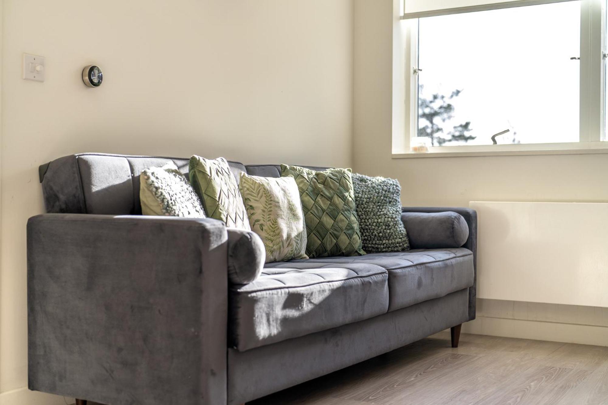 Luxury 1 Bedroom Serviced Apartment With Roof Terrace & Gym Stevenage Exteriör bild