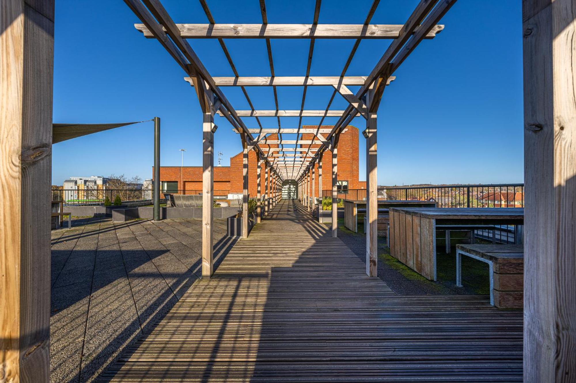 Luxury 1 Bedroom Serviced Apartment With Roof Terrace & Gym Stevenage Exteriör bild