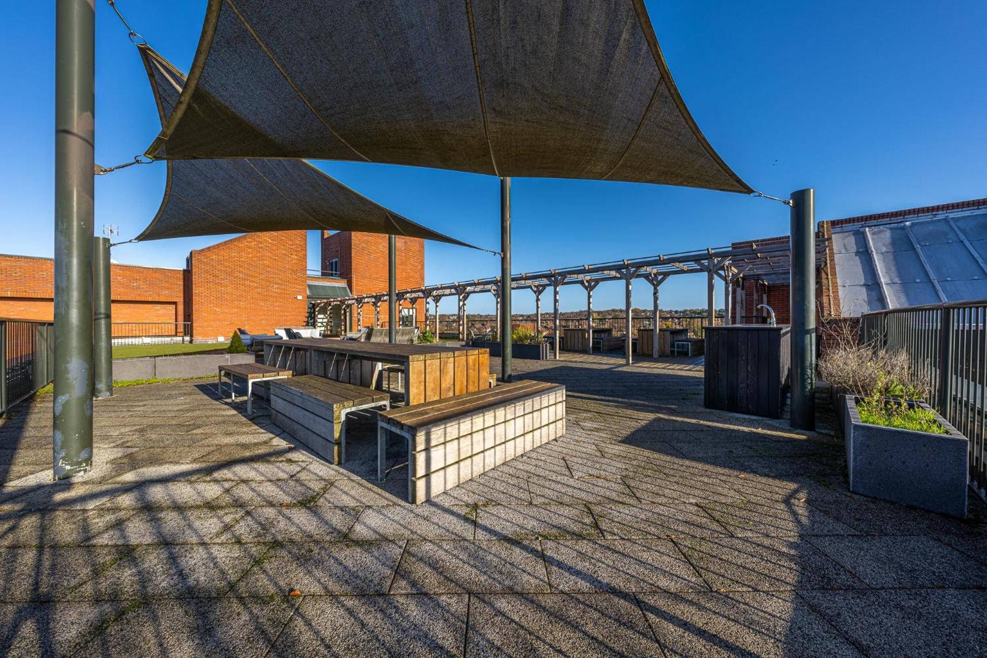 Luxury 1 Bedroom Serviced Apartment With Roof Terrace & Gym Stevenage Exteriör bild